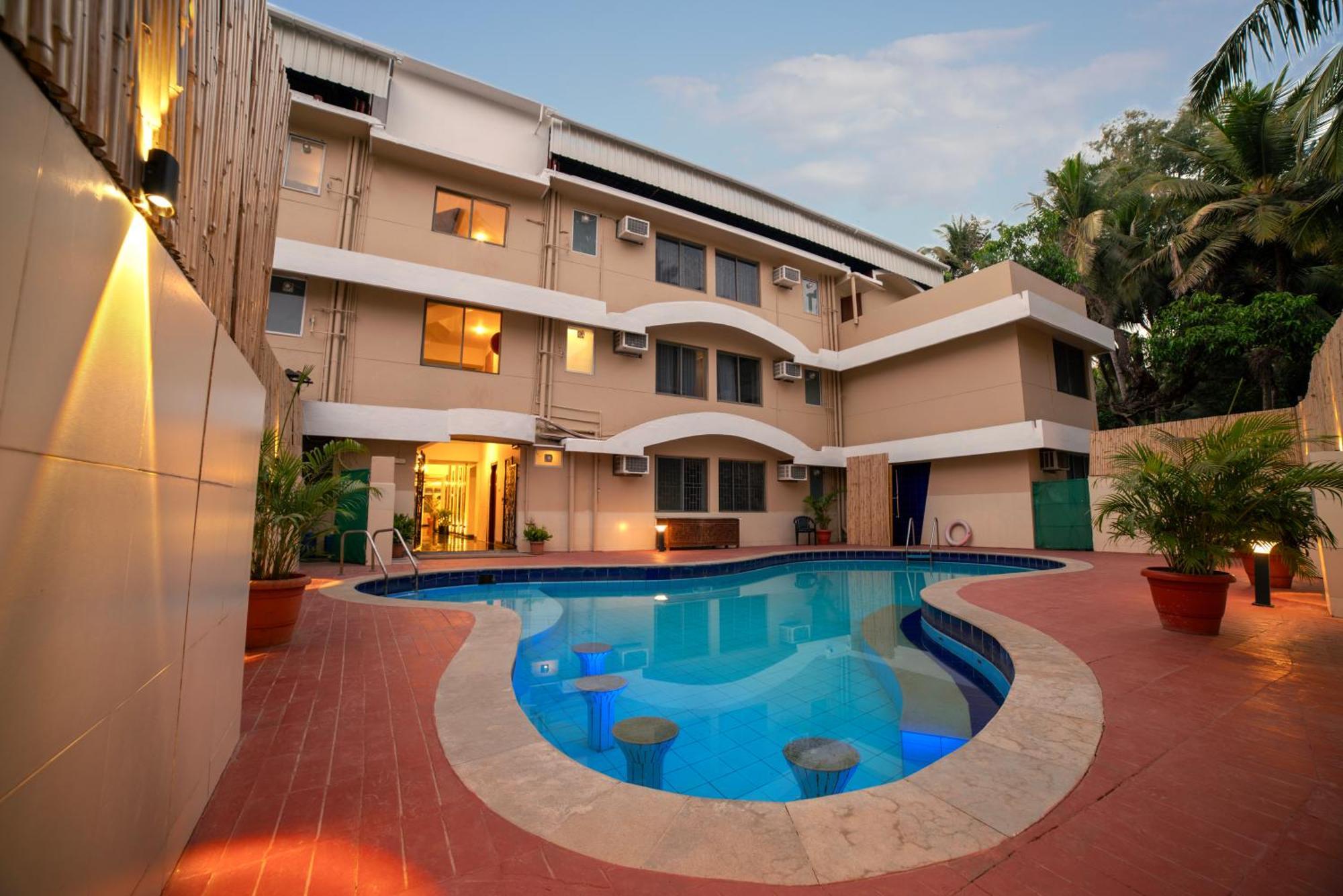 ทรีเฮาส์ ซิลเคน แซนด์ Hotel โคลวา ภายนอก รูปภาพ