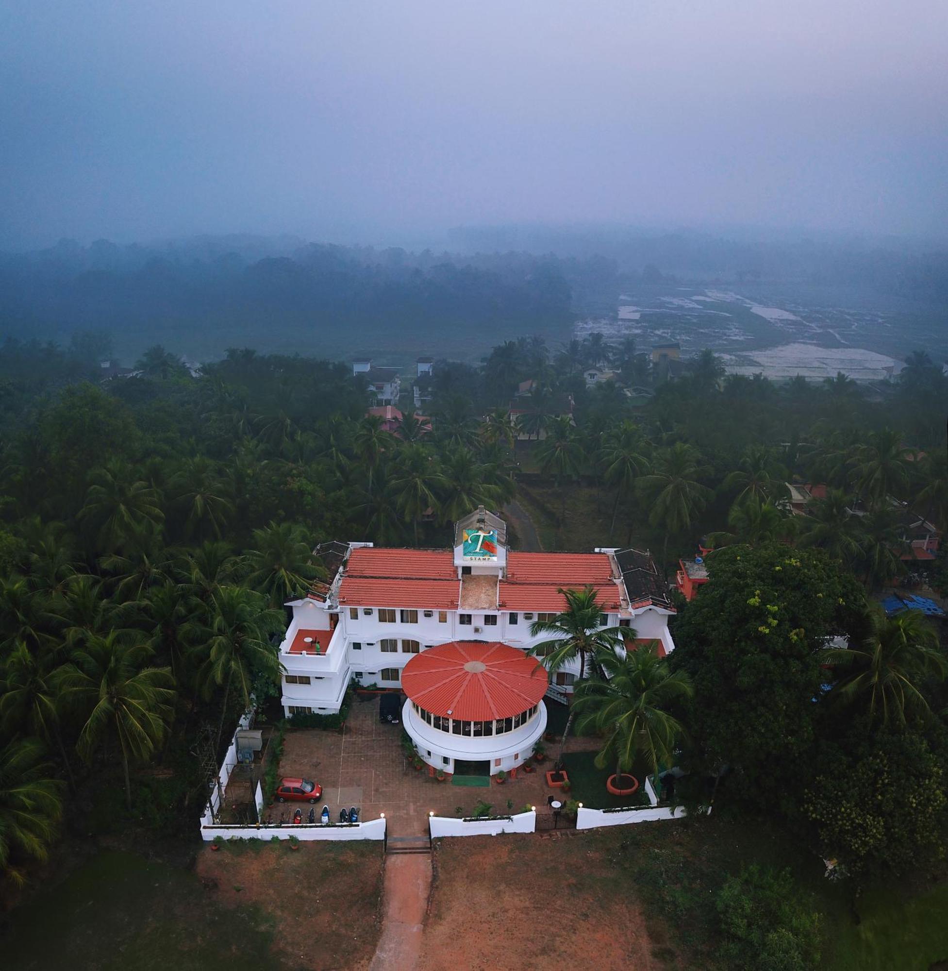ทรีเฮาส์ ซิลเคน แซนด์ Hotel โคลวา ภายนอก รูปภาพ